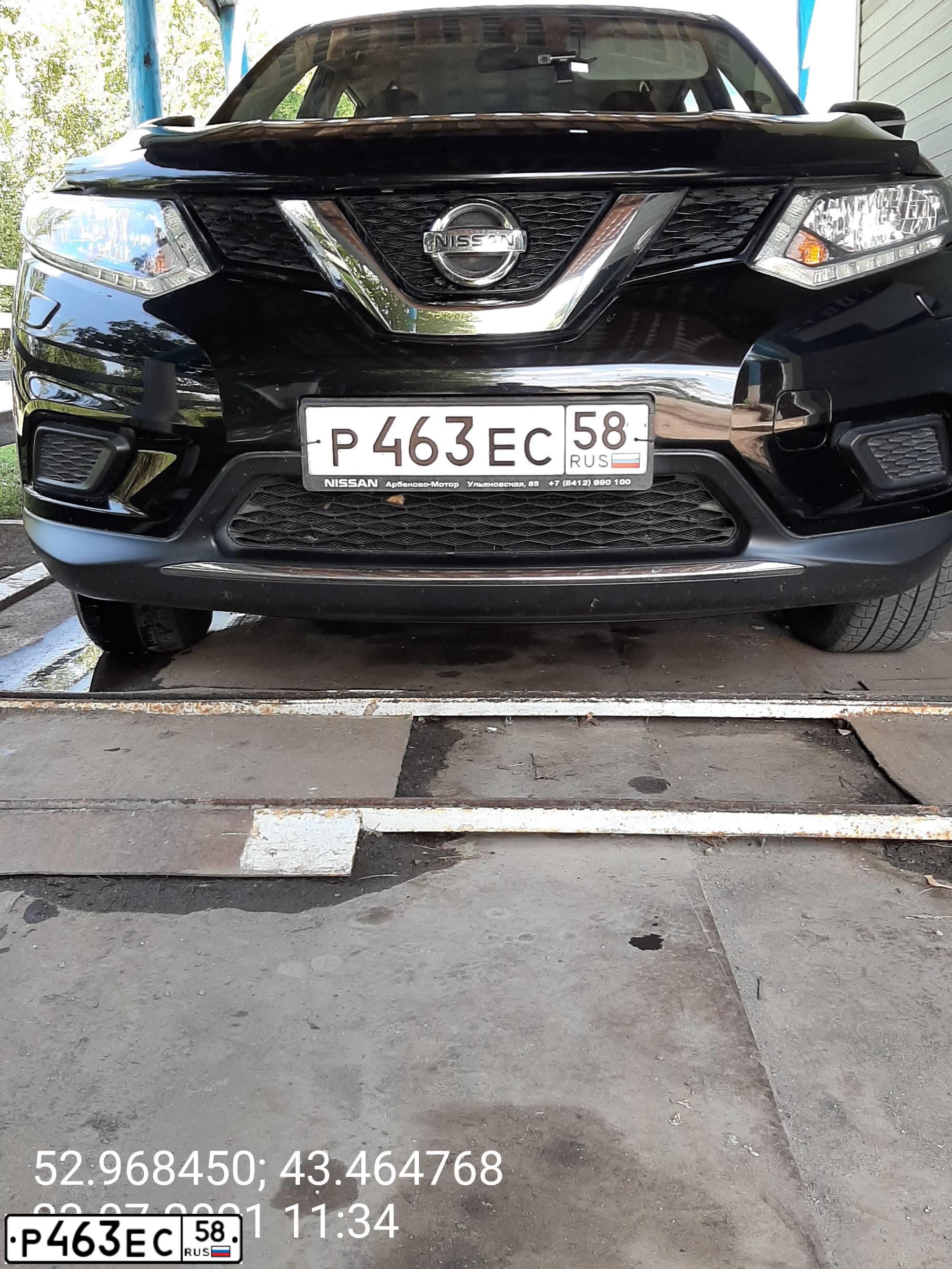 Фото автомобиля NISSAN X-TRAIL, 2016. Цвет: ЧЕРНЫЙ