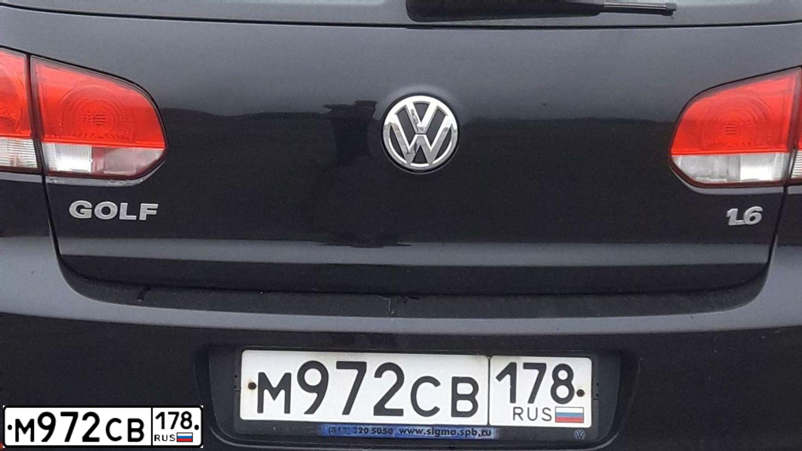 Фото автомобиля VOLKSWAGEN GOLF, 2010 — госномер М972СВ178. Цвет: ЧЕРНЫЙ