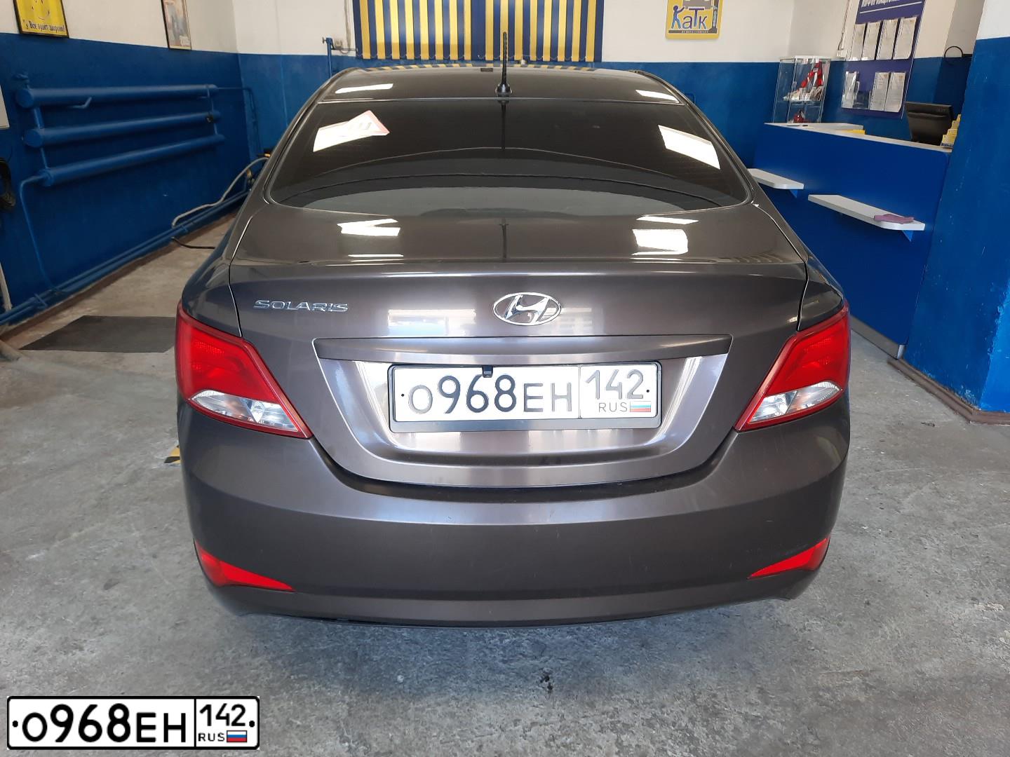 Фото автомобиля HYUNDAI SOLARIS, 2016 — госномер О968ЕН142. Цвет: КОРИЧНЕВЫЙ