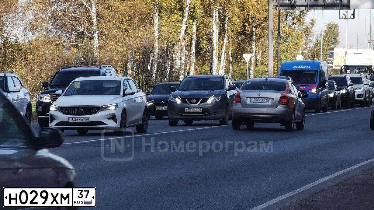 Фото автомобиля HYUNDAI SOLARIS, 2012 — госномер Т594УК33. Цвет: ЧЕРНЫЙ