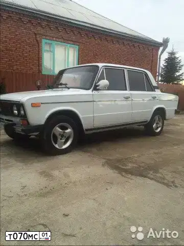 Фото автомобиля LADA 2170 PRIORA, 2014 — госномер А500ММ01. Цвет: Сине-Черный