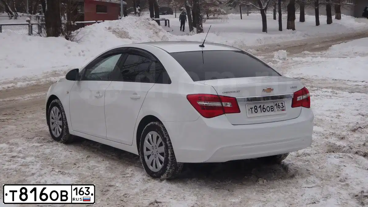 Фото автомобиля CHEVROLET CRUZE, 2013 — госномер В113ОН164. Цвет: Белый