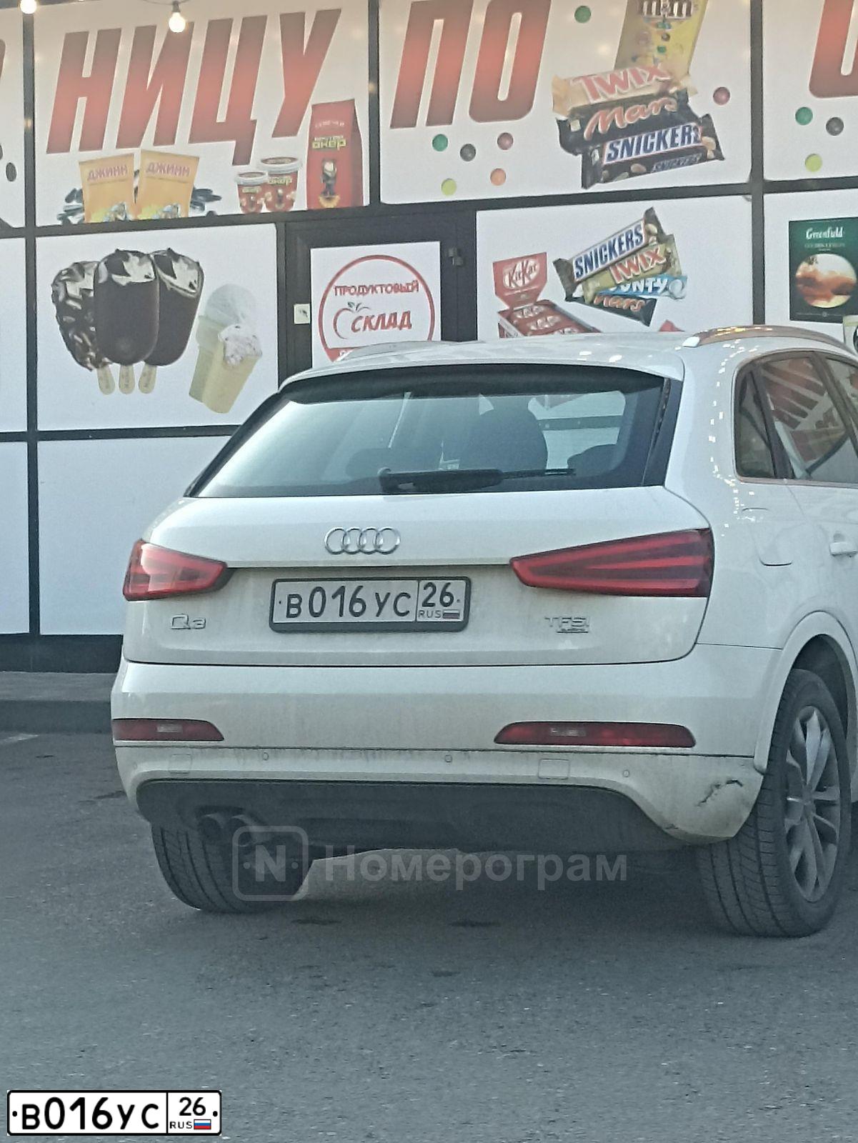 Фото автомобиля AUDI Q3, 2011 — госномер В016УС26. Цвет: Белый