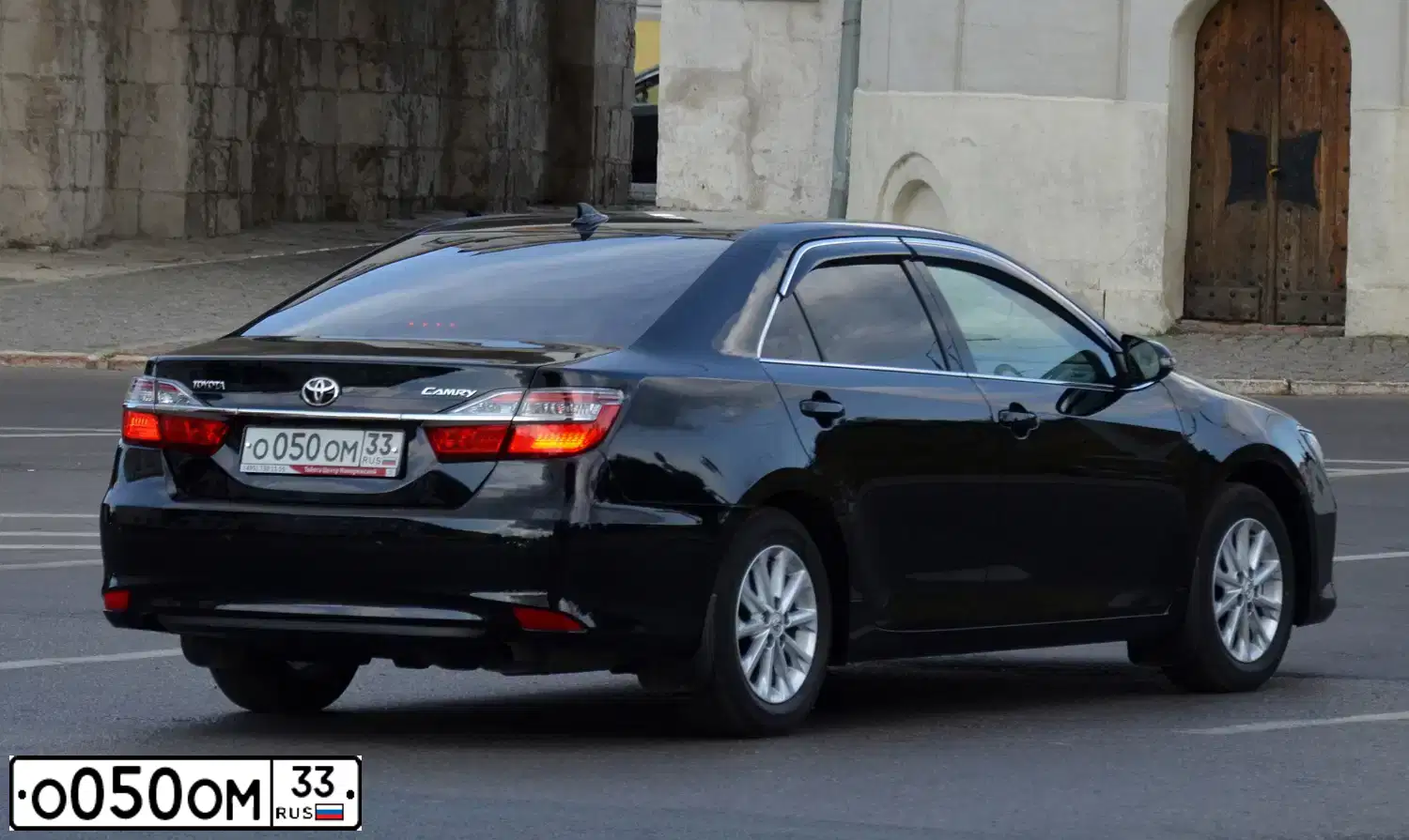 Фото автомобиля GAZ 3110 WOLGA, 2007 — госномер О500ОМ33. Цвет: ЧЕРНЫЙ