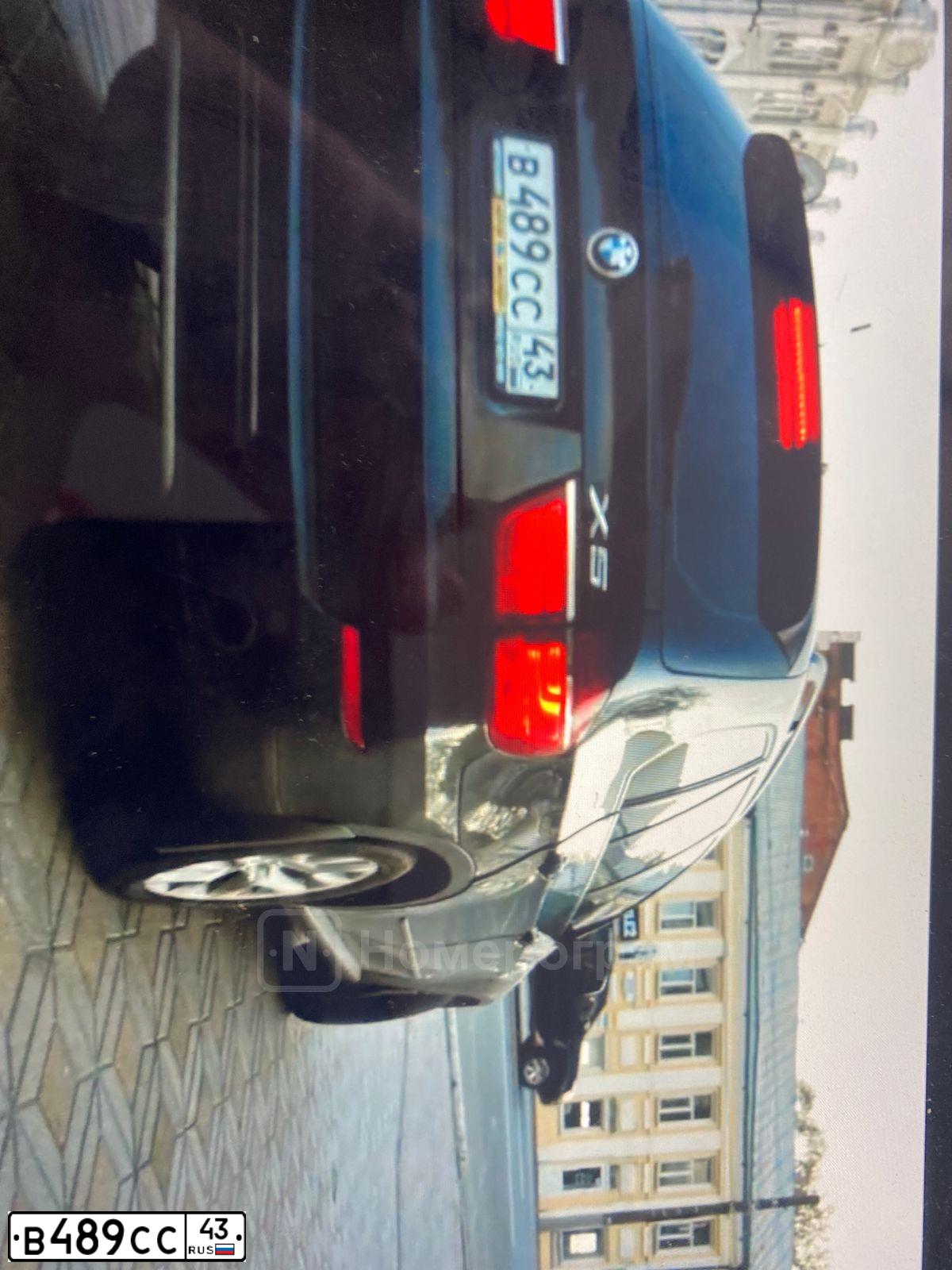 Фото автомобиля BMW X5, 2011 — госномер У100СМ43. Цвет: ЧЕРНЫЙ