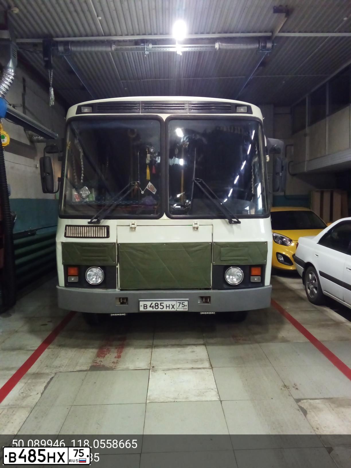 Фото автомобиля PAZ 3205, 2006 — госномер В485НХ75. Цвет: БЕЛО-ЗЕЛЕНЫЙ