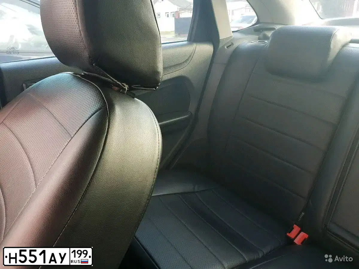 Фото автомобиля FORD FOCUS, 2007 — госномер М490УТ33. Цвет: СЕРЕБРИСТЫЙ