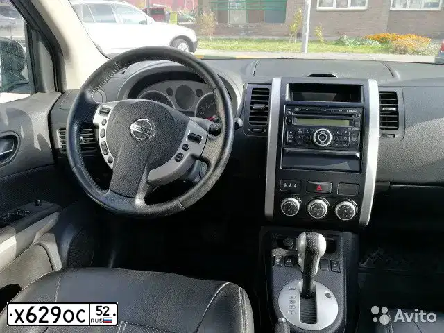 Фото автомобиля NISSAN X-TRAIL, 2010 — госномер Р639СВ152. Цвет: СЕРО-СИРЕНЕВЫЙ