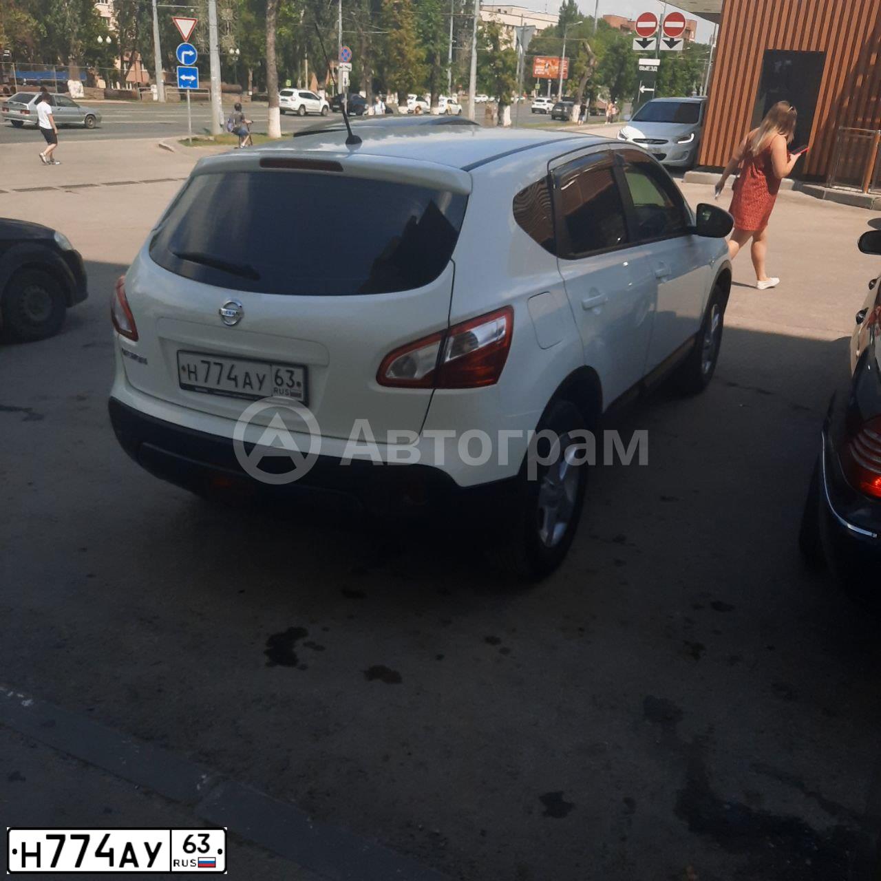 Фото автомобиля VOLKSWAGEN PASSAT, 1997 — госномер Х136ВО163. Цвет: СЕРЕБРИСТЫЙ