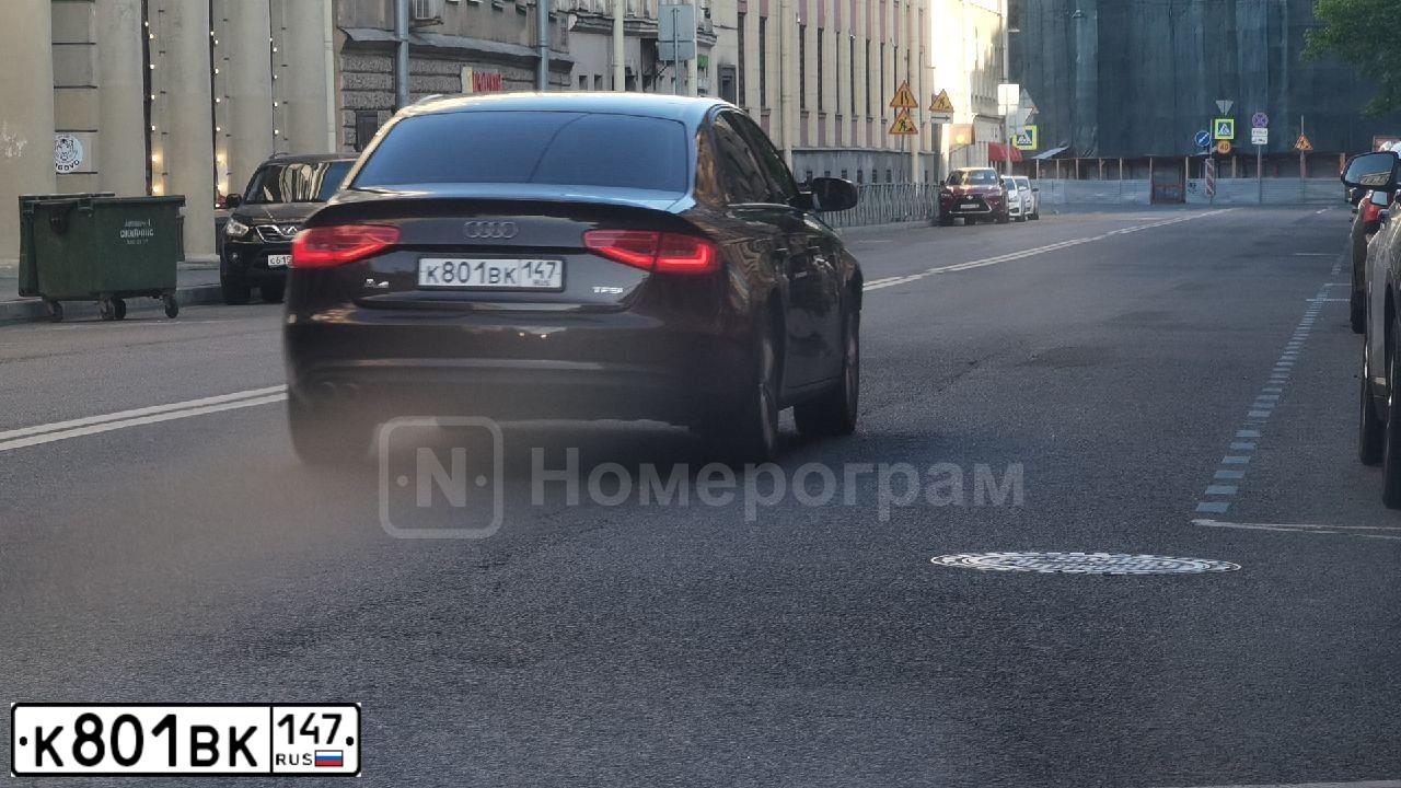 Фото автомобиля AUDI A4, 2014 — госномер А781РУ252. Цвет: Коричневый