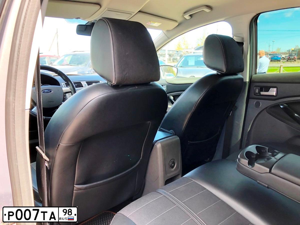 Фото автомобиля FORD KUGA, 2012 — госномер Р007ТА98. Цвет: Коричневый
