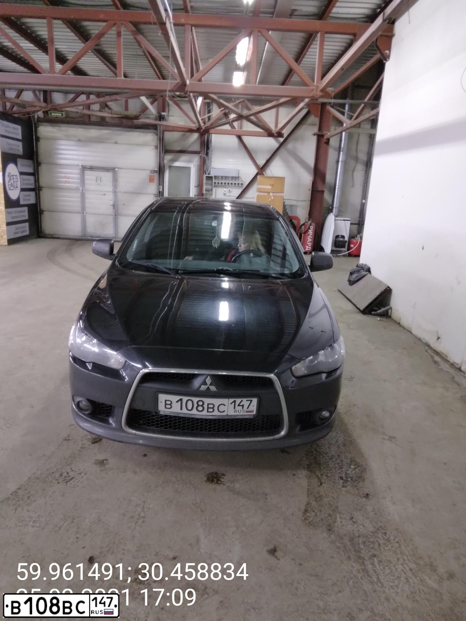 Фото автомобиля MITSUBISHI LANCER, 2013 — госномер В108ВС147. Цвет: ЧЕРНЫЙ