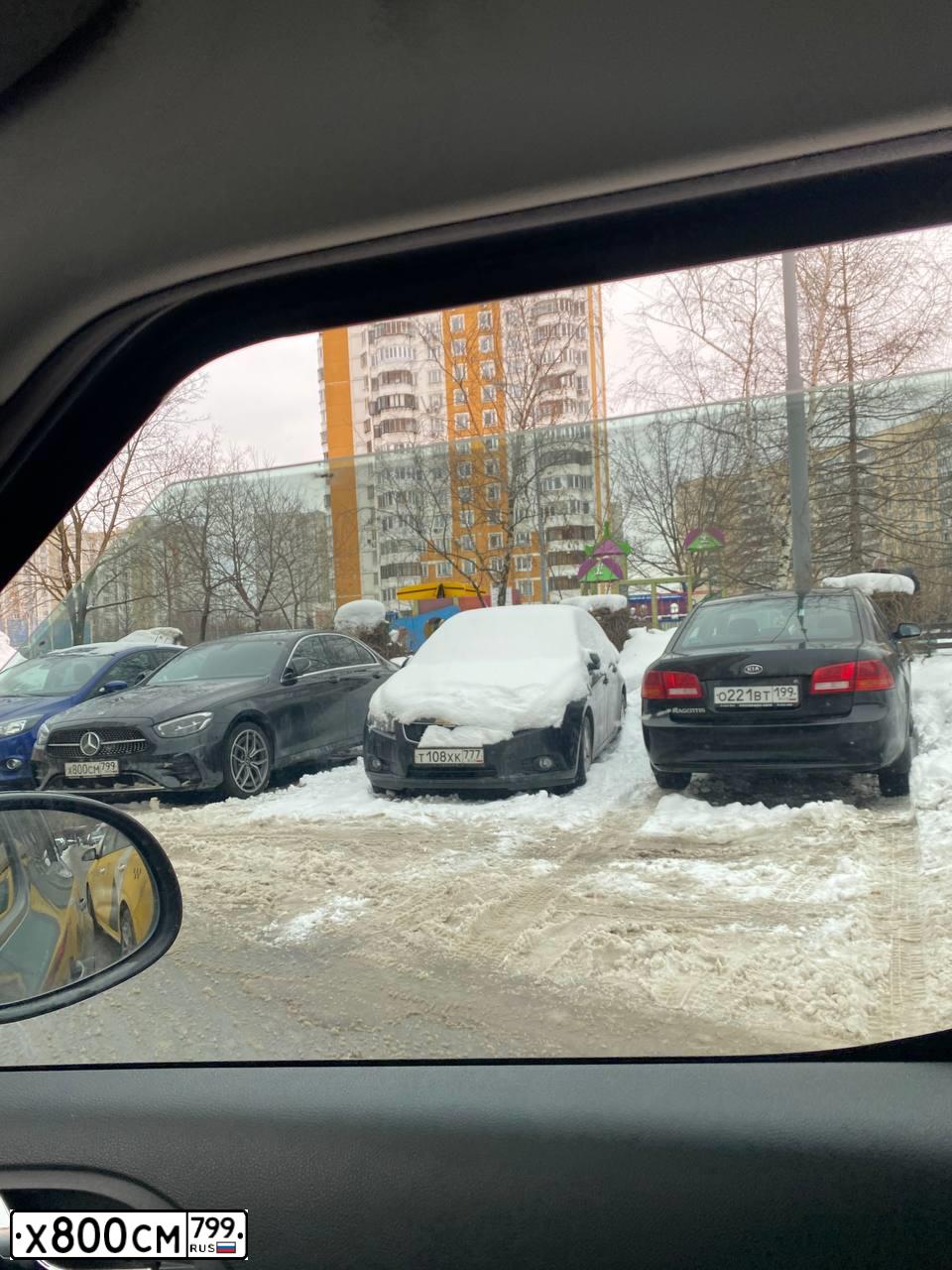 Фото автомобиля МЕРСЕДЕС-БЕНЦ E 200, 2021 — госномер К613АВ550. Цвет: ЧЕРНЫЙ