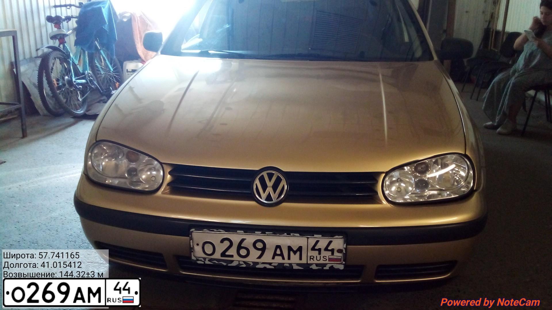 Фото автомобиля VOLKSWAGEN GOLF, 2001 — госномер О269АМ44. Цвет: БЕЖЕВЫЙ