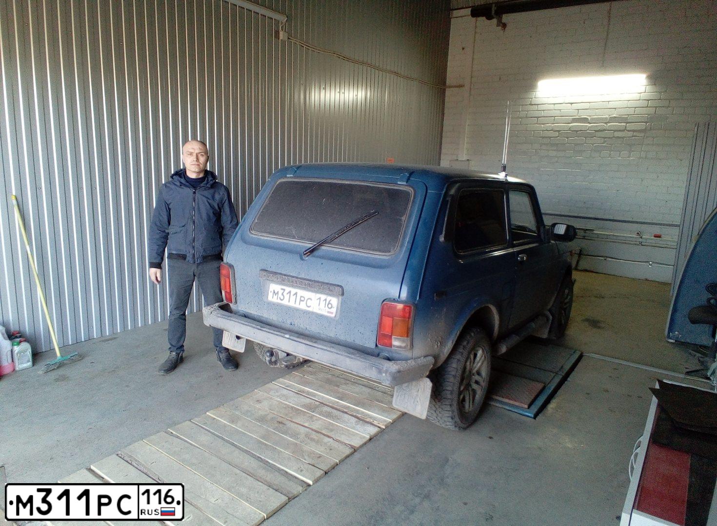 Фото автомобиля LADA 2121 NIVA, 2003 — госномер М311РС116