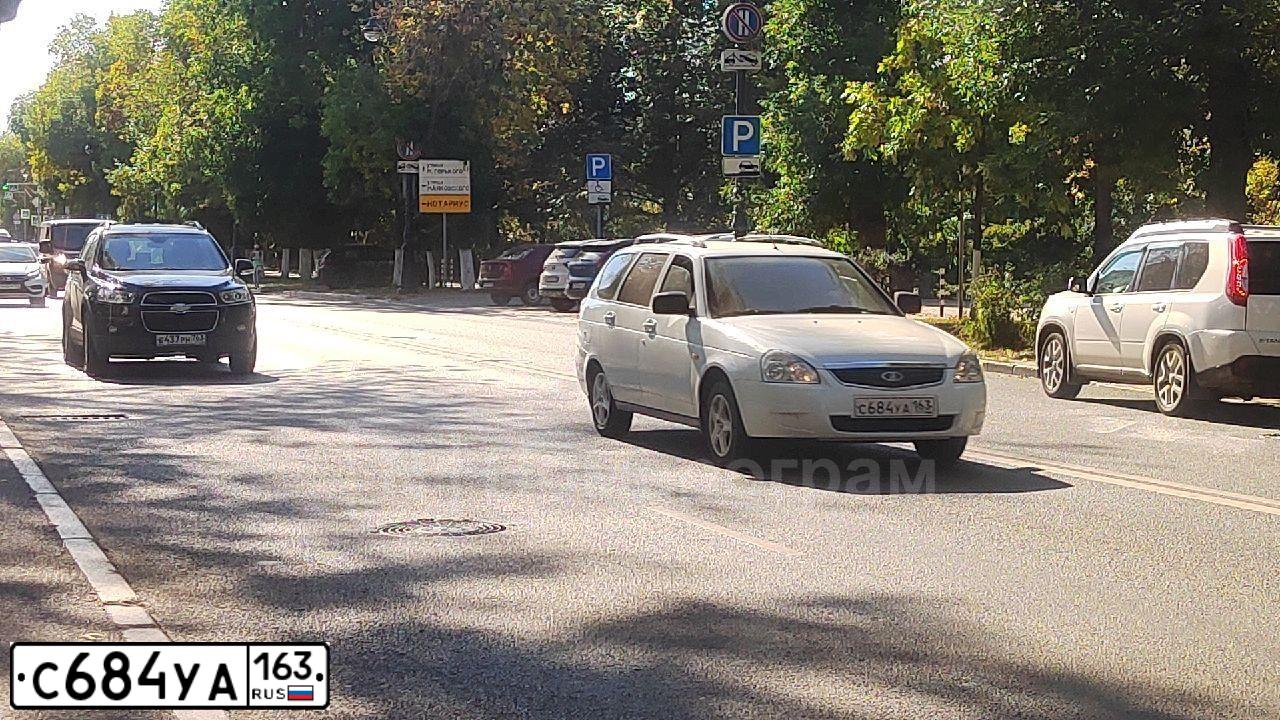 Фото автомобиля LADA 2171 PRIORA, 2013 — госномер С684УА163. Цвет: БЕЛЫЙ
