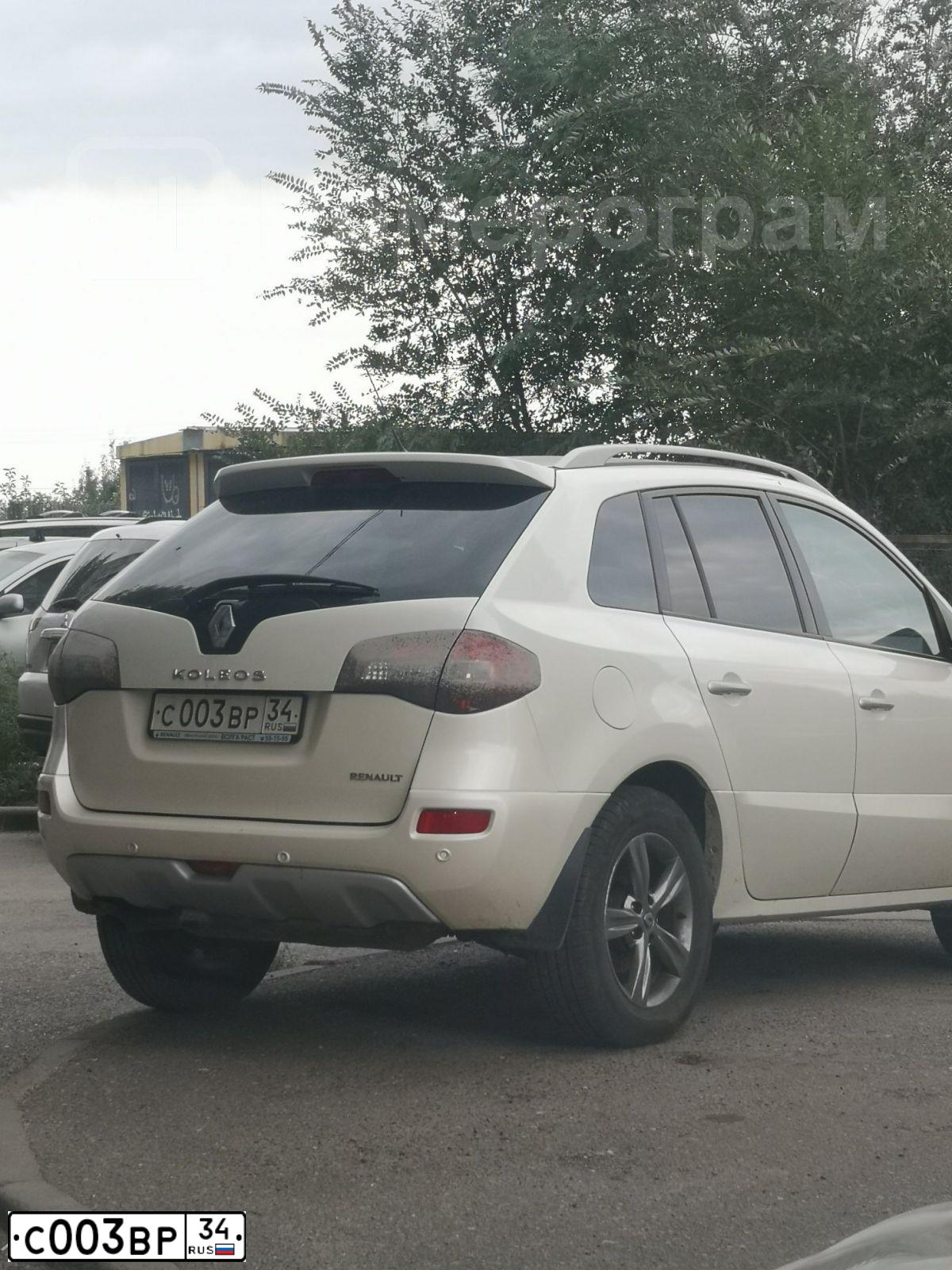 Фото автомобиля RENAULT KOLEOS, 2010 — госномер А999ОВ34. Цвет: БЕЛЫЙ