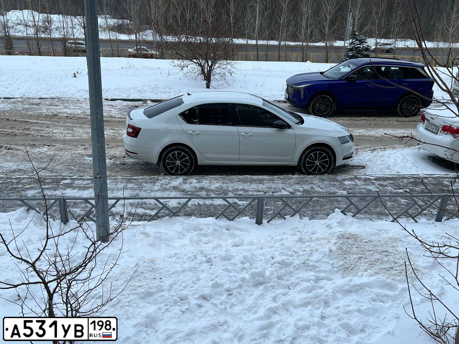 Фото автомобиля CHEVROLET CRUZE, 2013 — госномер А531УВ198. Цвет: Белый