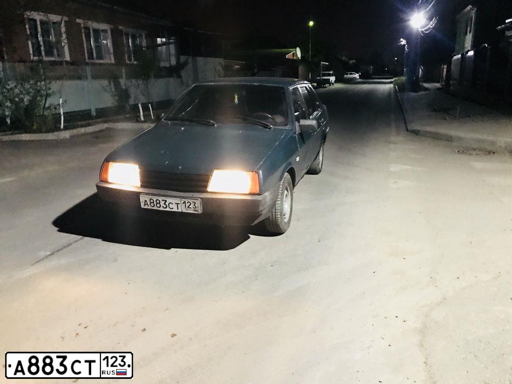 Фото автомобиля LADA 2109 SAMARA, 1996 — госномер О741УН199. Цвет: ЗЕЛЕНЫЙ