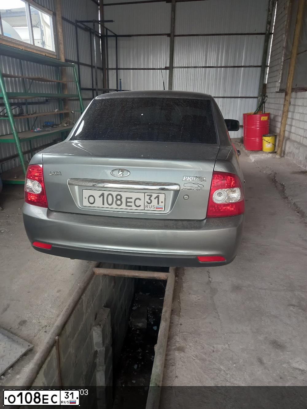 Фото автомобиля LADA 2170 PRIORA, 2008 — госномер О108ЕС31. Цвет: СРЕДНИЙ СЕРО-ЗЕЛЕНЫЙ МЕТ.
