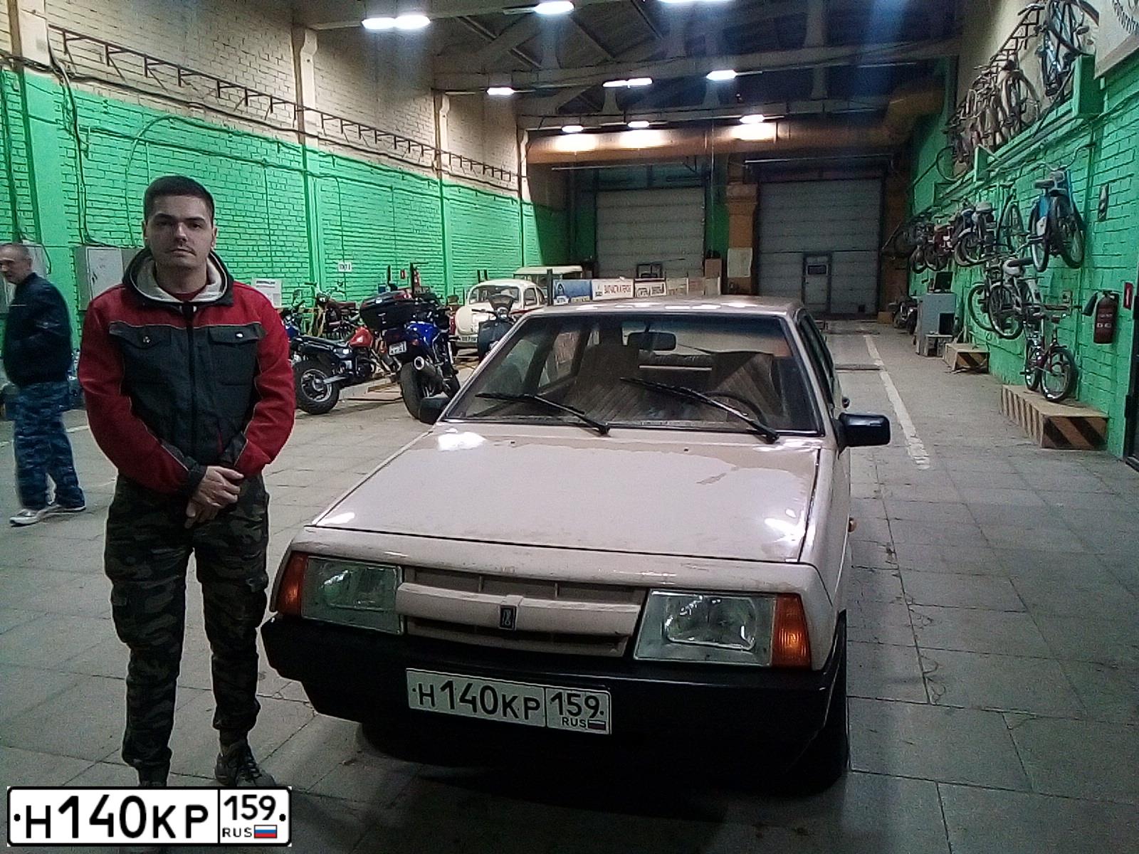 Фото автомобиля LADA 2109, 1987 — госномер С721ХА196. Цвет: БЕЖЕВЫЙ