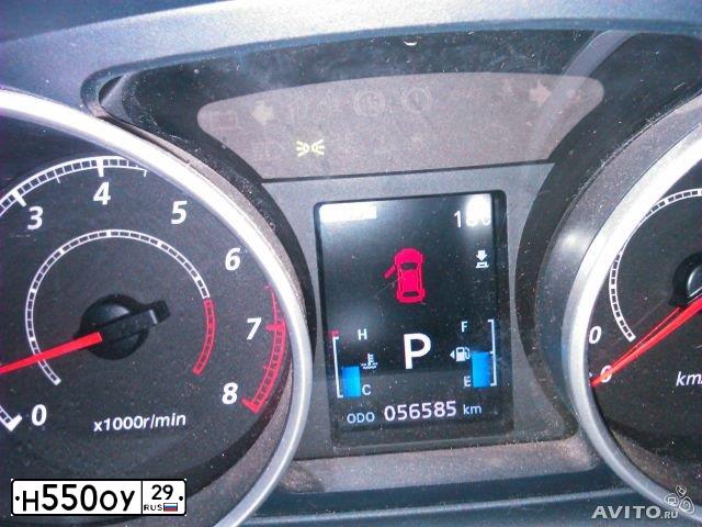 Фото автомобиля MITSUBISHI OUTLANDER, 2010 — госномер У093ЕВ138. Цвет: СЕРЕБРИСТЫЙ