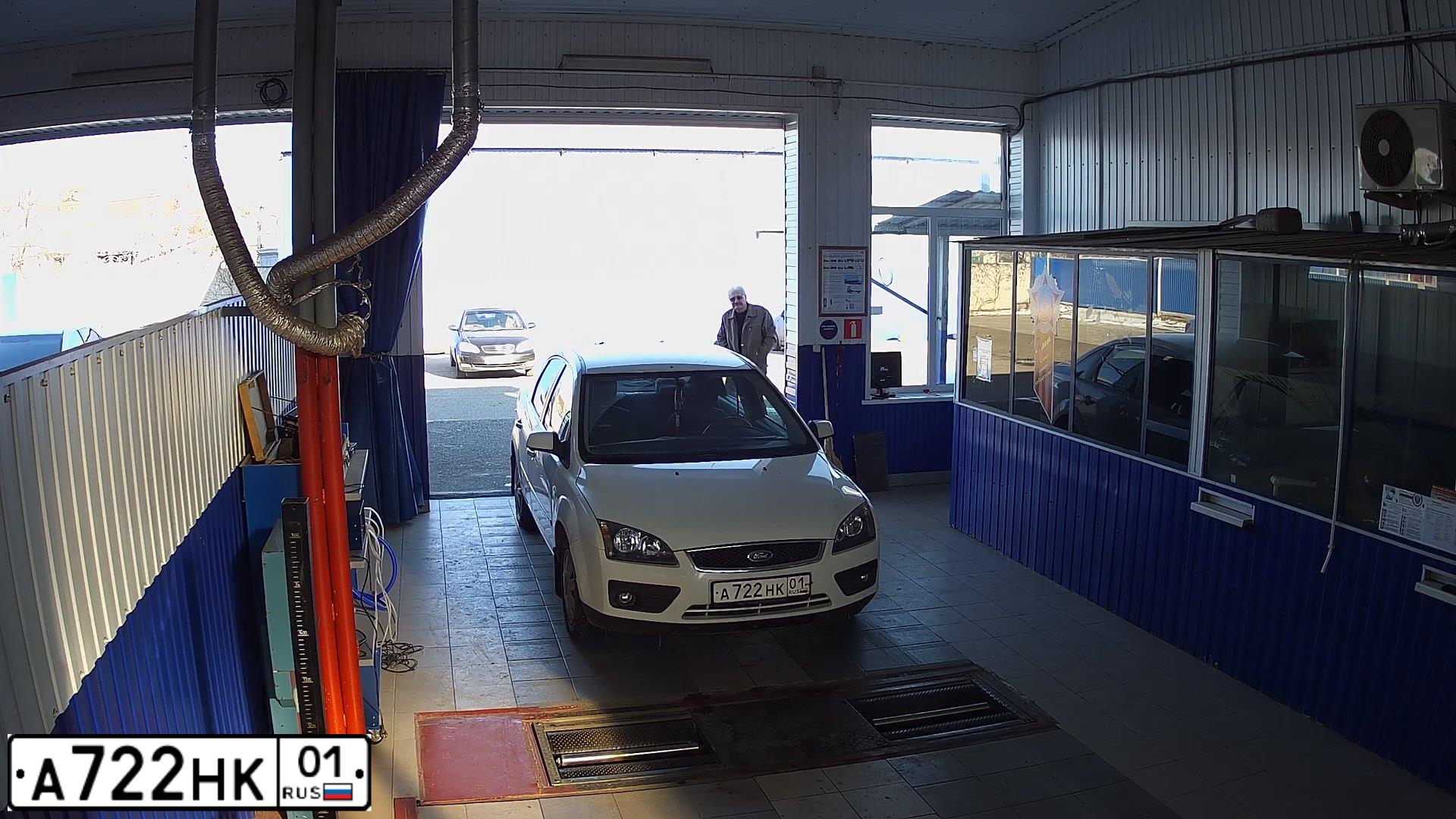 Фото автомобиля FORD FOCUS, 2006 — госномер К306ЕА93. Цвет: БЕЛЫЙ