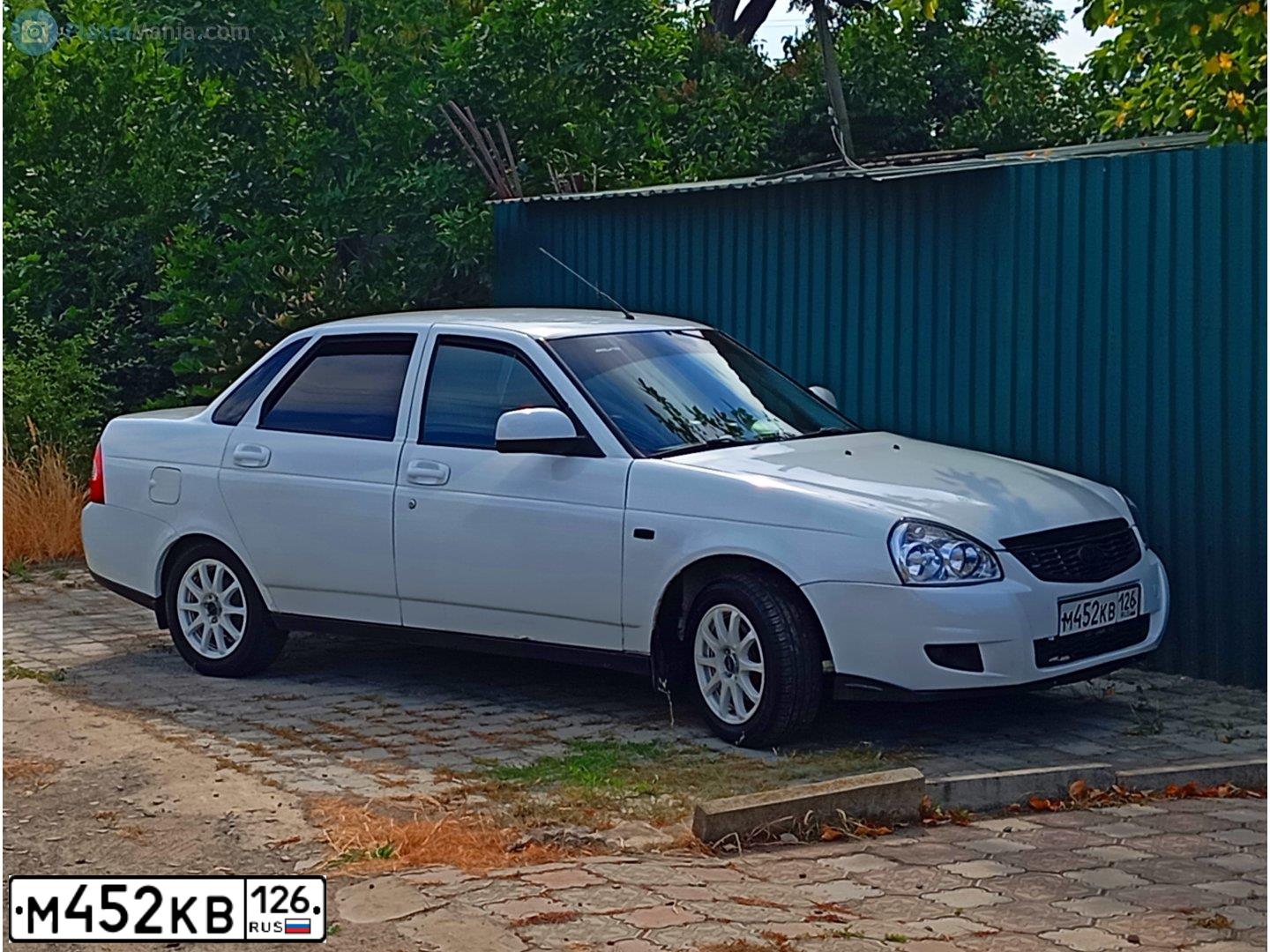 Фото автомобиля LADA 2170 PRIORA, 2011 — госномер М452КВ126. Цвет: Белый