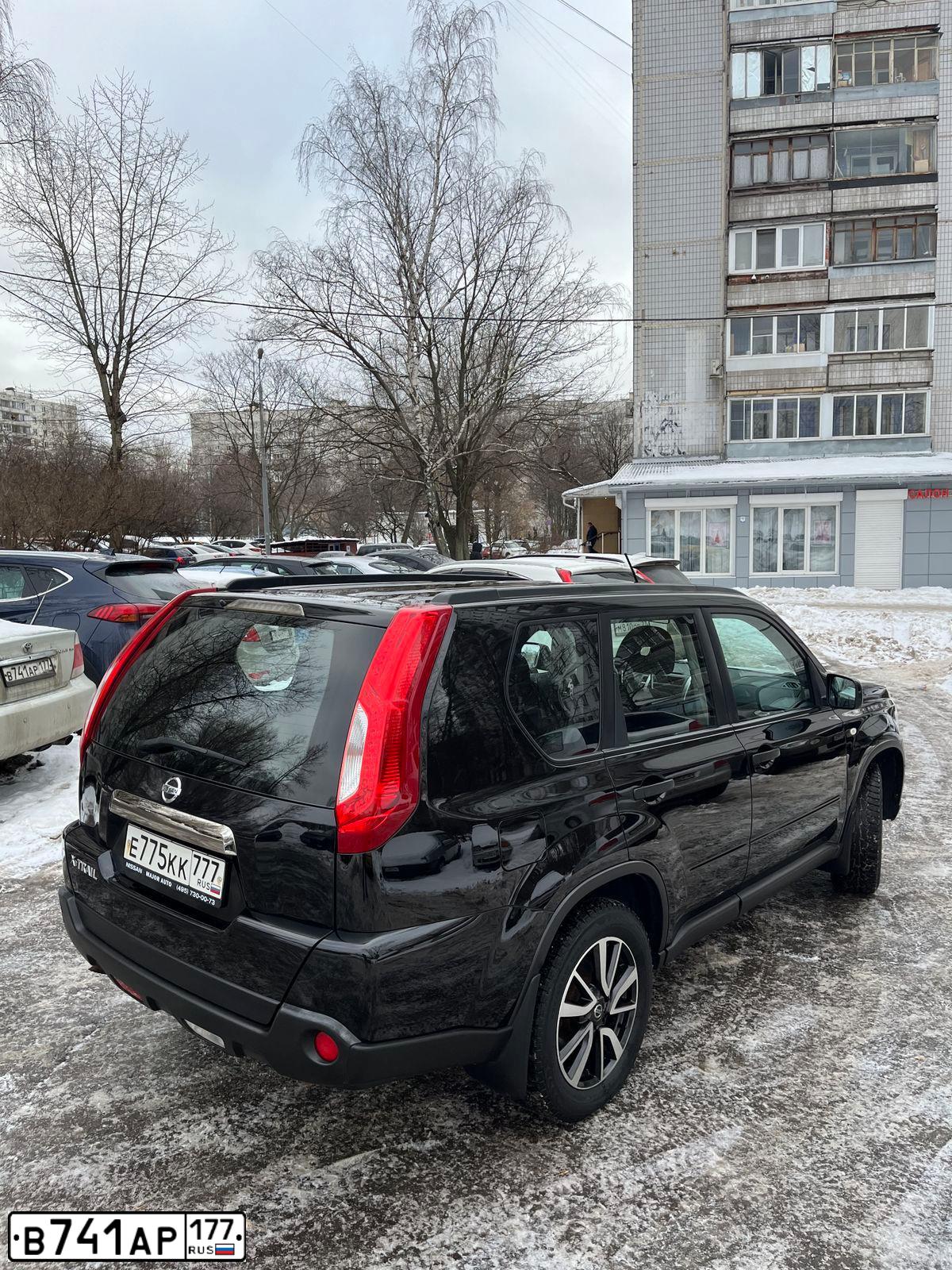 Фото автомобиля TOYOTA CAMRY, 2005 — госномер В741АР177. Цвет: СЕРЕБРИСТЫЙ