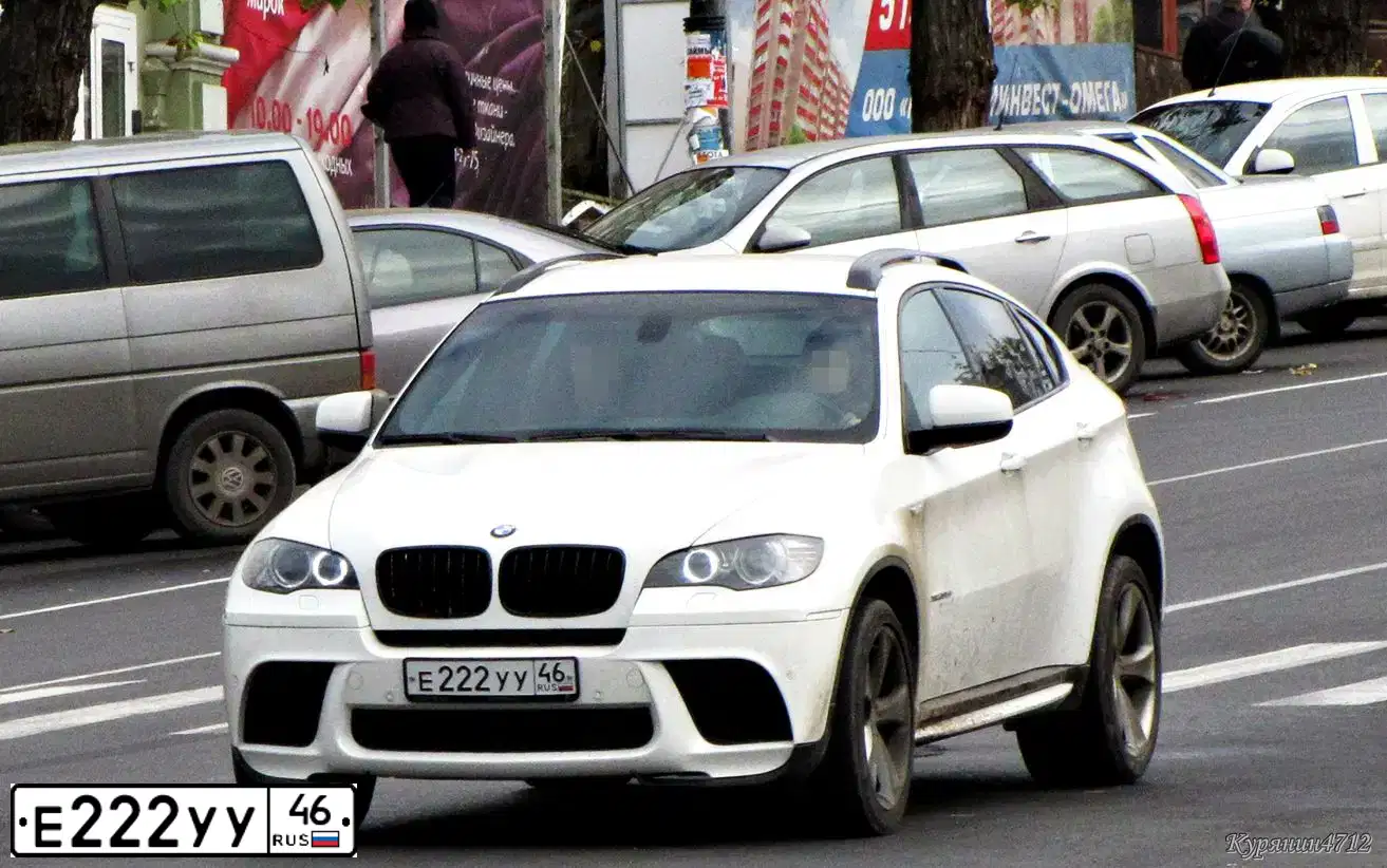 Фото автомобиля BMW X6, 2009 — госномер Е222УУ46. Цвет: Белый