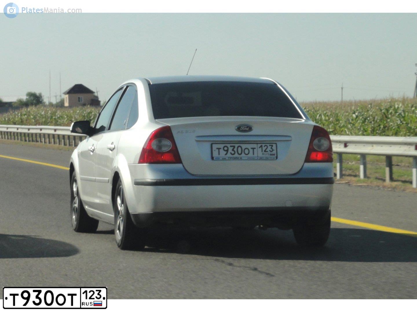 Фото автомобиля FORD FOCUS, 2005 — госномер Т930ОТ123. Цвет: СЕРЕБРИСТЫЙ