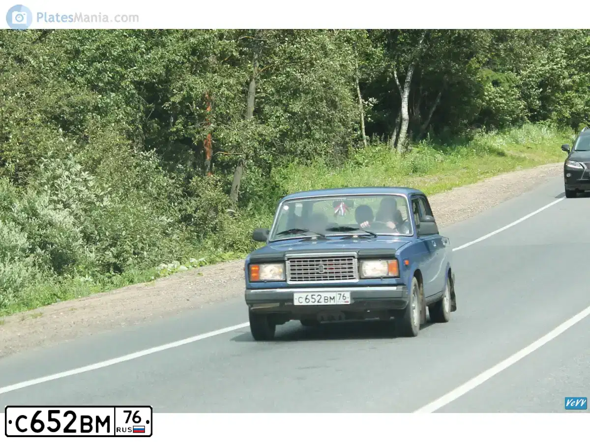 Фото автомобиля LADA 2107, 2007 — госномер С652ВМ76. Цвет: СИНИЙ