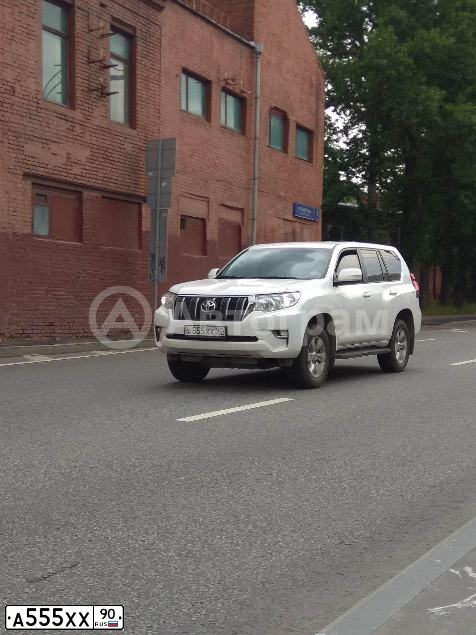 Фото автомобиля NISSAN PATHFINDER, 2012 — госномер С265АК550. Цвет: ЧЕРНЫЙ