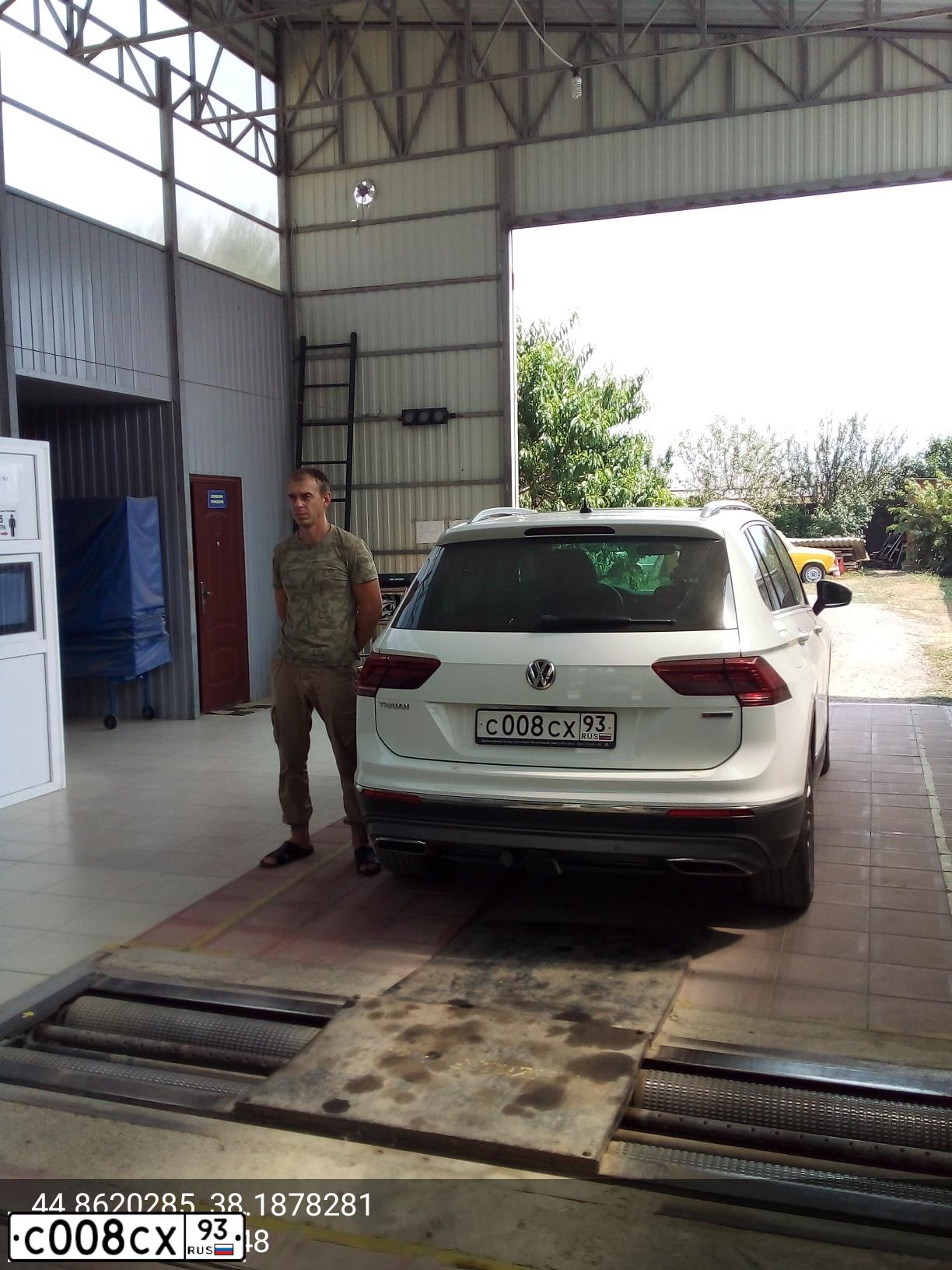 Фото автомобиля INFINITI M, 2007 — госномер С008СХ93. Цвет: СЕРЫЙ