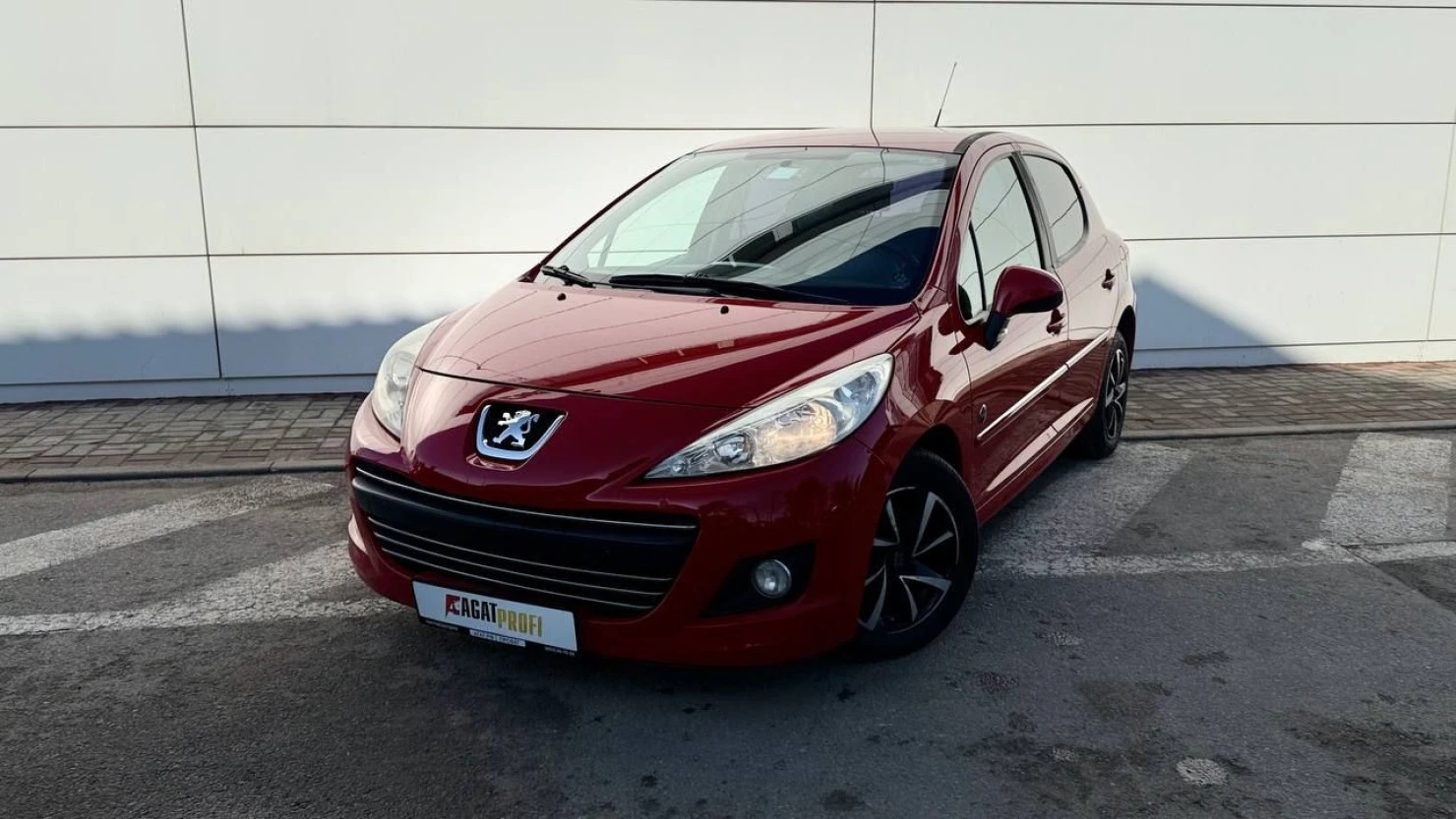 Фото автомобиля PEUGEOT 207, 2010 — госномер А998КМ126. Цвет: Красный