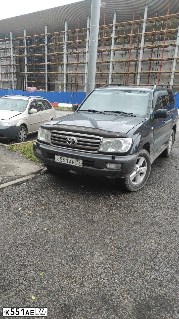 Фото автомобиля TOYOTA LANDCRUISER, 2007 — госномер К551АЕ77. Цвет: ЧЕРНЫЙ