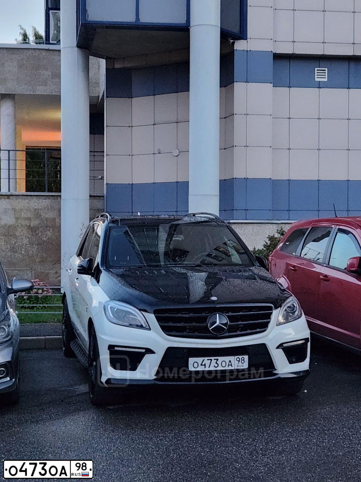 Фото автомобиля MERCEDES GL-KLASSE, 2013 — госномер Н234УО198. Цвет: Белый