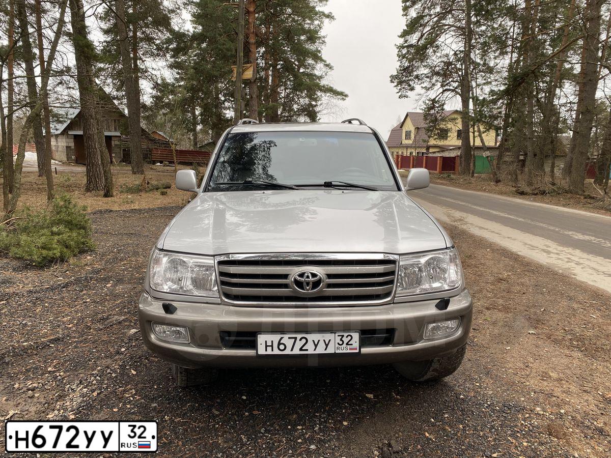 Фото автомобиля TOYOTA LANDCRUISER, 2006 — госномер В999УУ40. Цвет: Серебристый