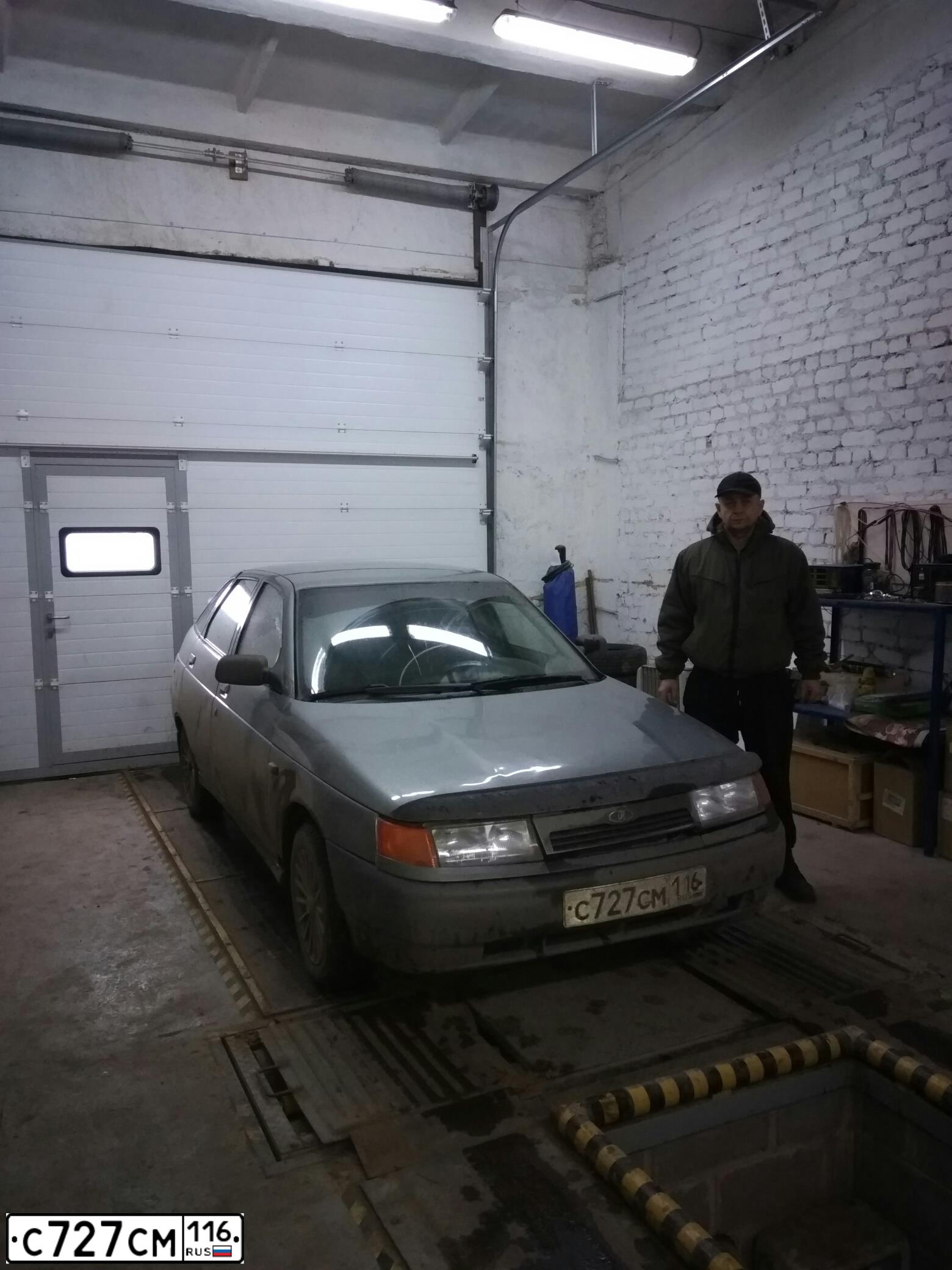 Фото автомобиля LADA 2112, 2007 — госномер С727СМ116. Цвет: СРЕДНИЙ СЕРО-ЗЕЛЕНЫЙ МЕТАЛ