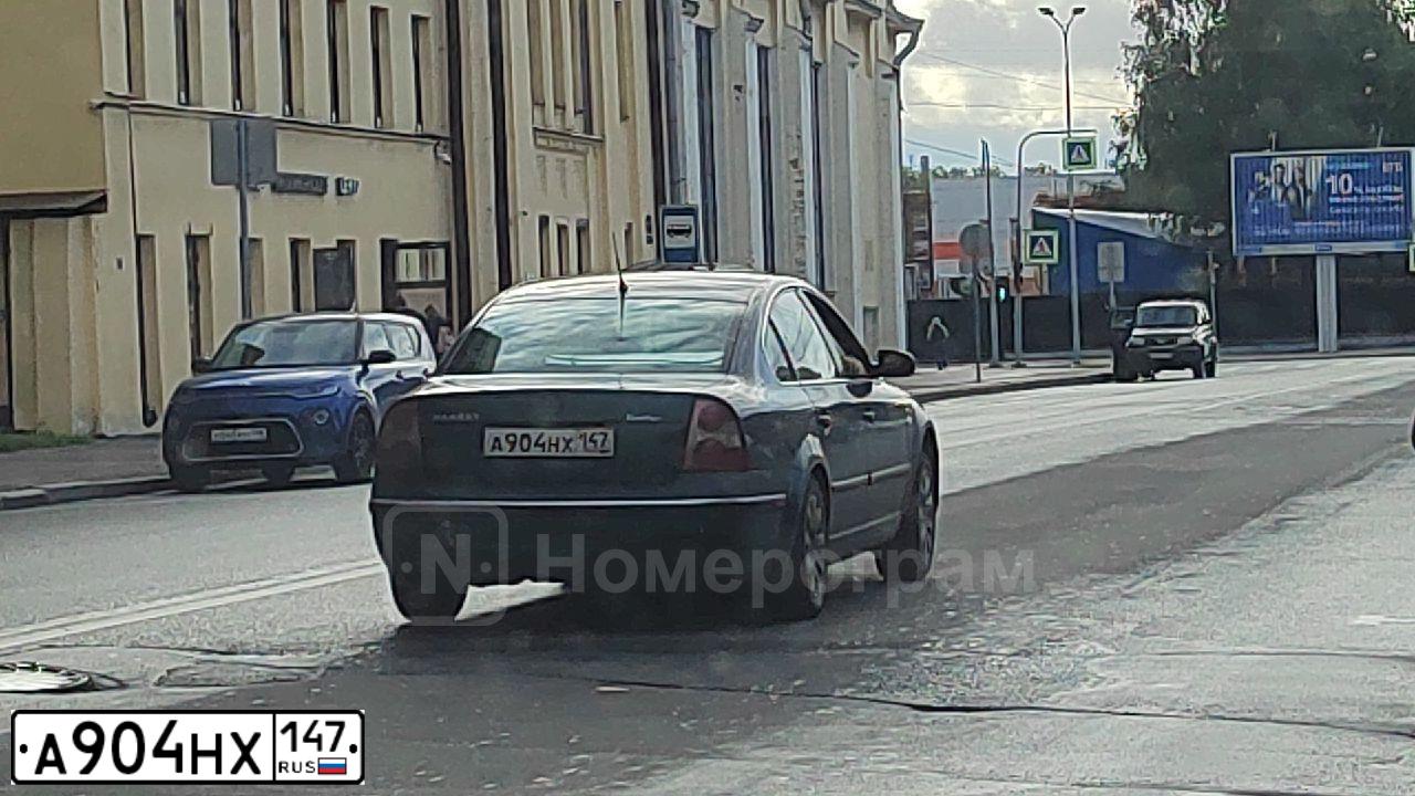 Фото автомобиля VOLKSWAGEN PASSAT, 2001 — госномер Н868АС250
