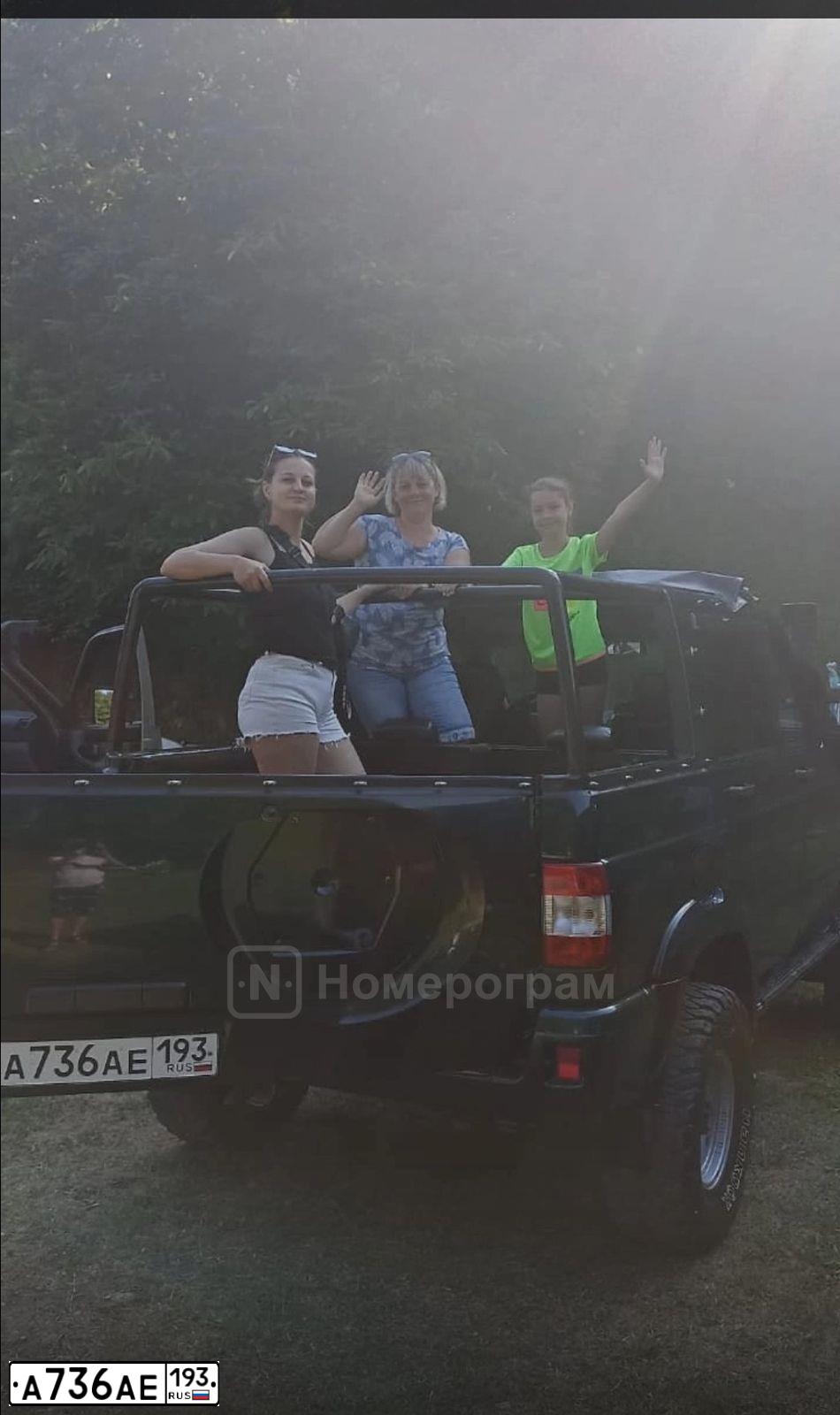 Фото автомобиля UAZ 3163 PATRIOT, 2014 — госномер А736АЕ193. Цвет: ЗЕЛЕНЫЙ