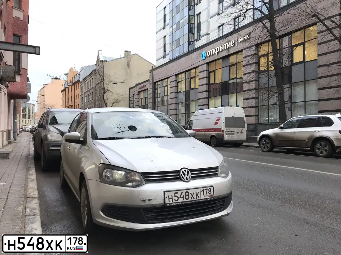 Фото автомобиля VOLKSWAGEN POLO, 2013 — госномер О455УС198. Цвет: СЕРЕБРИСТЫЙ