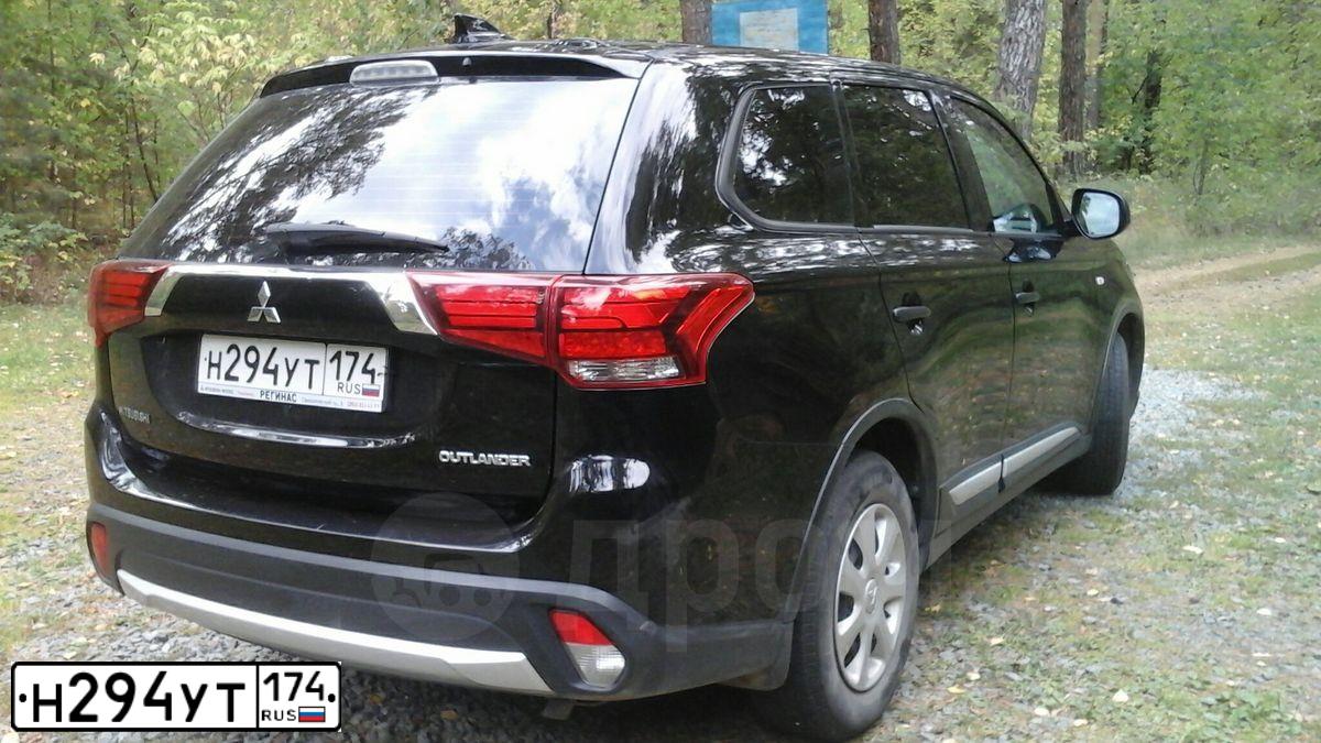 Фото автомобиля MITSUBISHI OUTLANDER, 2017 — госномер В555НМ74. Цвет: ЧЕРНЫЙ