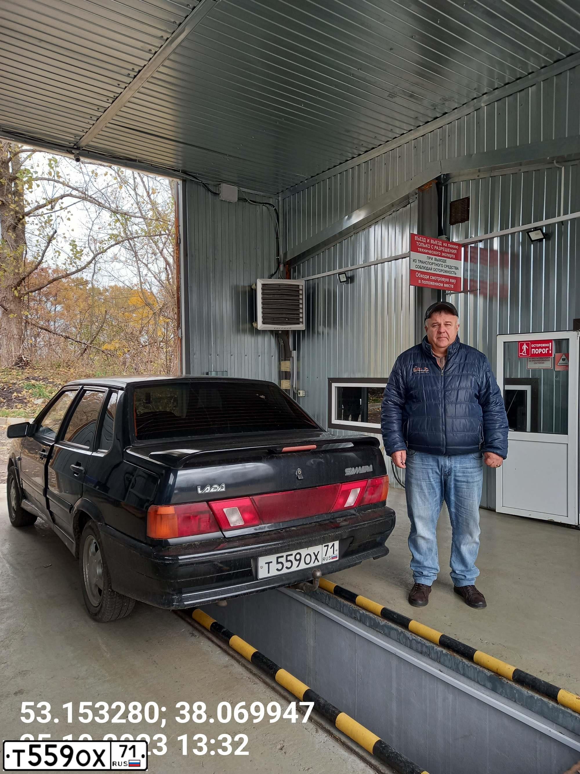 Фото автомобиля LADA 211540 LADA SAMARA, 2010 — госномер О695ТЕ71. Цвет: Сине-Черный