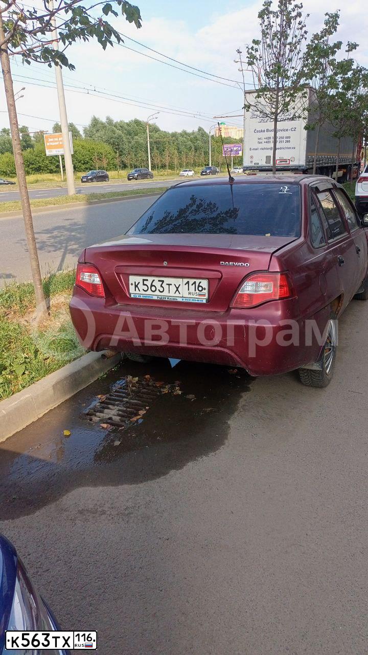 Фото автомобиля DAEWOO NEXIA, 2008 — госномер К563ТХ116. Цвет: БОРДОВЫЙ