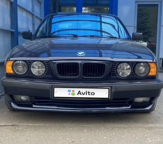 Фото автомобиля BMW SERIE 5, 1994 — госномер Р359РА46. Цвет: СИНИЙ-МЕТАЛЛИК