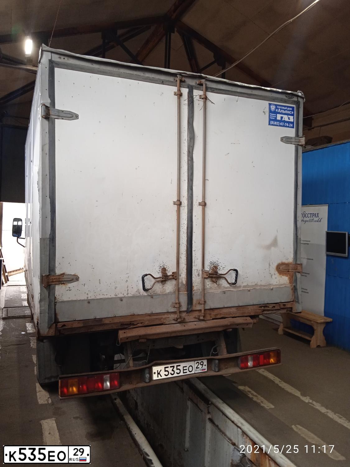 Фото автомобиля GAZ 3310 WALDAI, 2011 — госномер М736ЕТ198. Цвет: синий