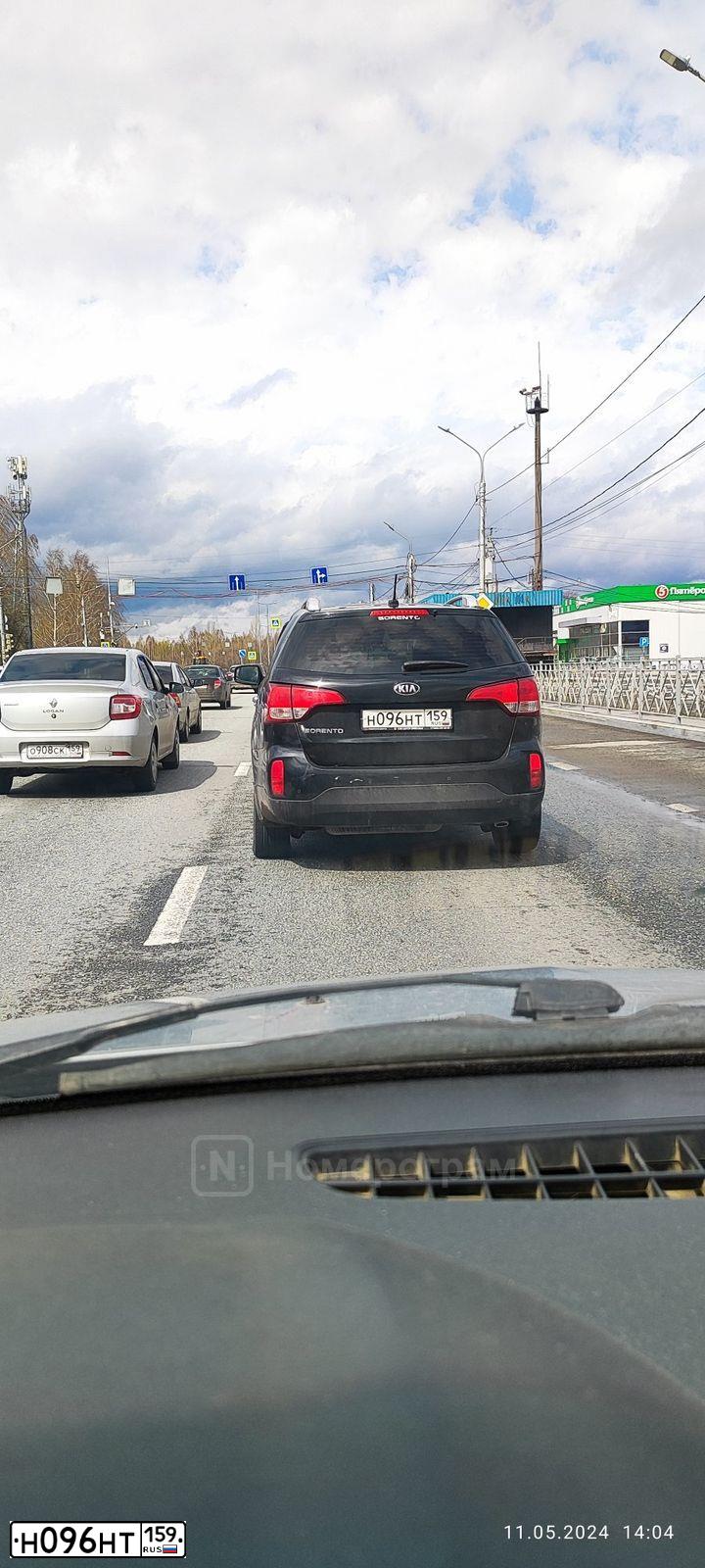 Фото автомобиля KIA SORENTO, 2019 — госномер Н096НТ159. Цвет: ЧЕРНЫЙ