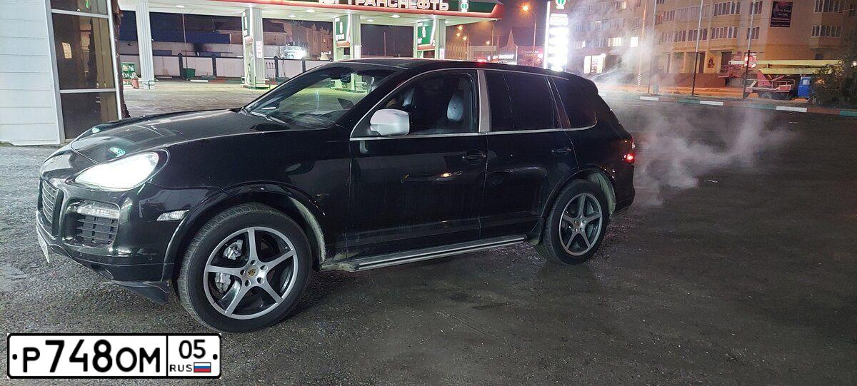 Фото автомобиля PORSCHE CAYENNE, 2007 — госномер В057ХМ37. Цвет: Темно-зеленый
