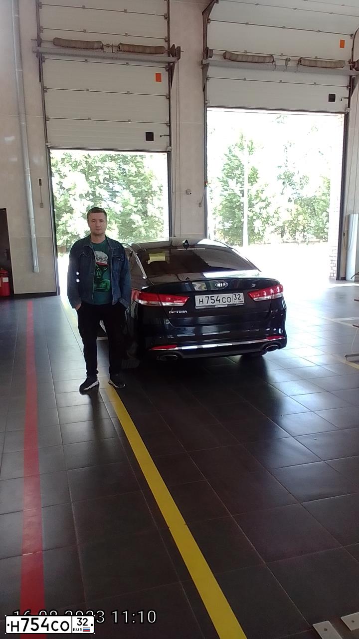 Фото автомобиля KIA OPTIMA, 2016 — госномер Н740ВК57. Цвет: синий